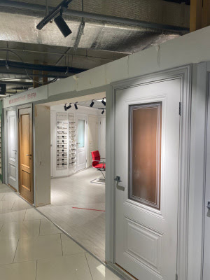 Салон дверей в ТК «MEBELWOOD» 1