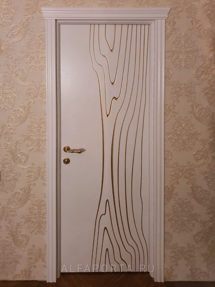 Установленные межкомнатные двери в комнату
