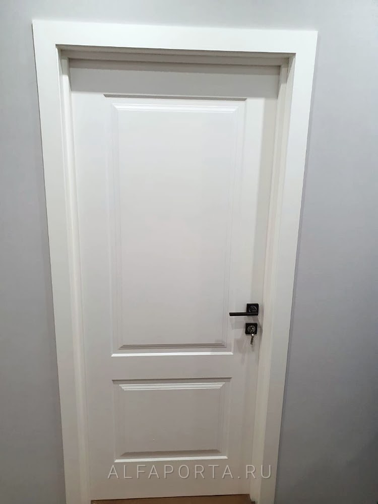 Установленная межкомнатная дверь